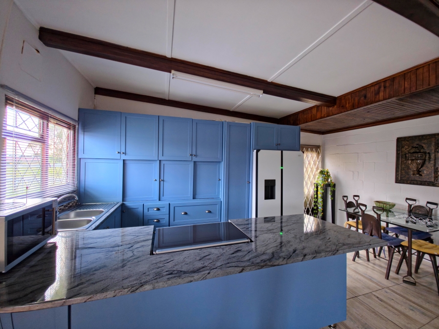 4 Bedroom Property for Sale in Fisherhaven Western Cape